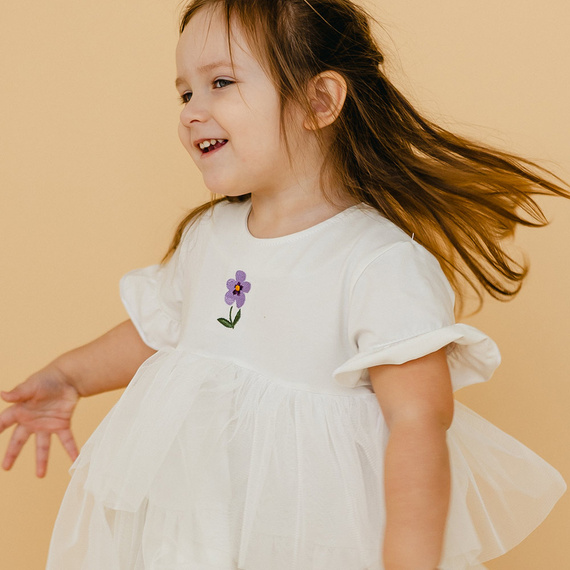 Sukienka z krótkim rękawem tiulowa Meadow Eevi - ecru