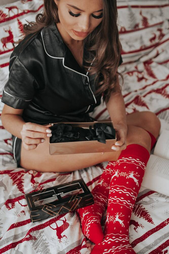 1269 Podkolanówki Damskie Świąteczne Milena czerwony