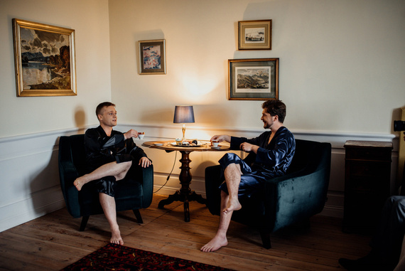 Szlafrok męski satynowy Pan Młody ByShelly - czarny/złoty