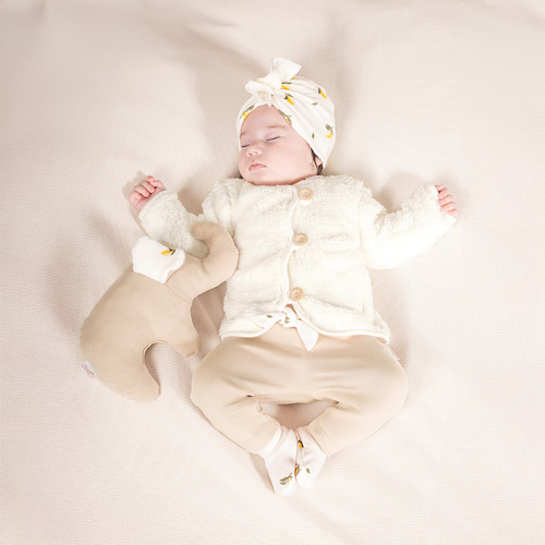 212055 Tola Czapeczka turban Nicol