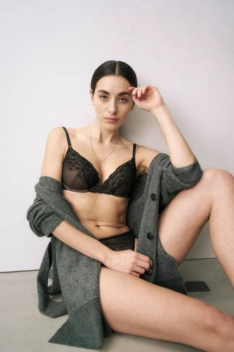 Stringi damskie Bright Spotlight High Leg string Triumph czarny