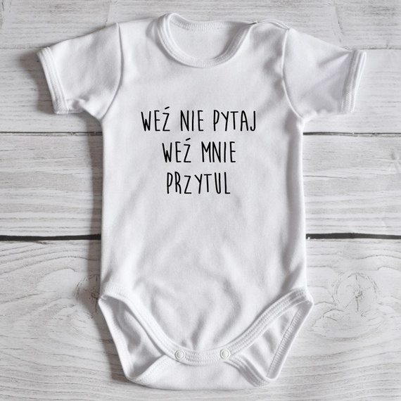 Body krótki rękaw "Weź nie pytaj weź mnie przytul" Moocha czarne