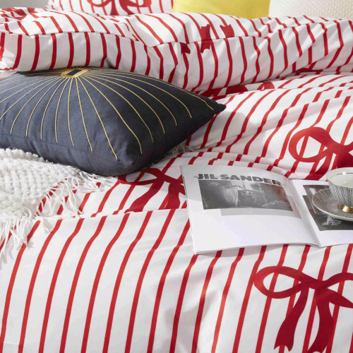 Merry Cozy Pościel pluszowa świąteczna czerwona miś Spod Igły i Nitki– mikrofibra 100%, 210 g/m²