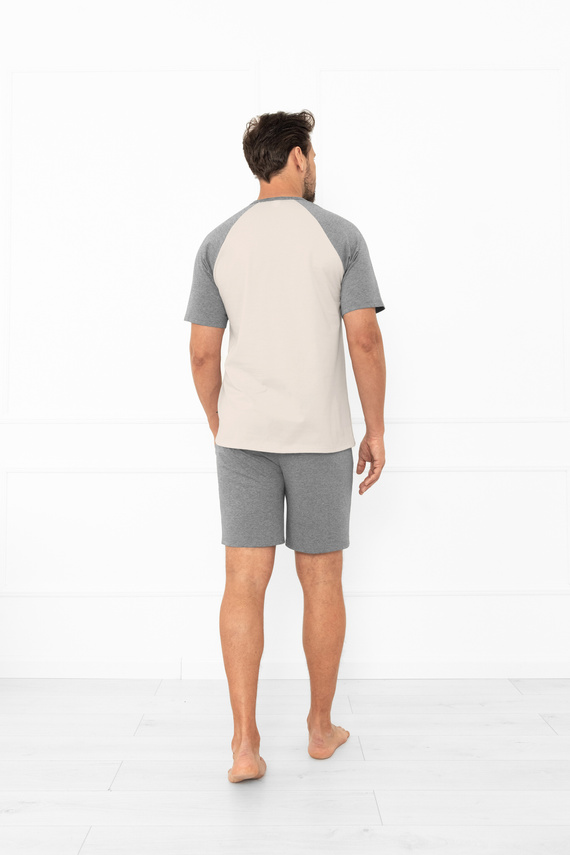 Męska piżama Italian Fashion Aleksander beżowa – krótki rękaw i spodenki