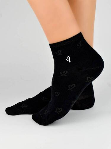 Skarpety damskie ST040 Noviti -czarny