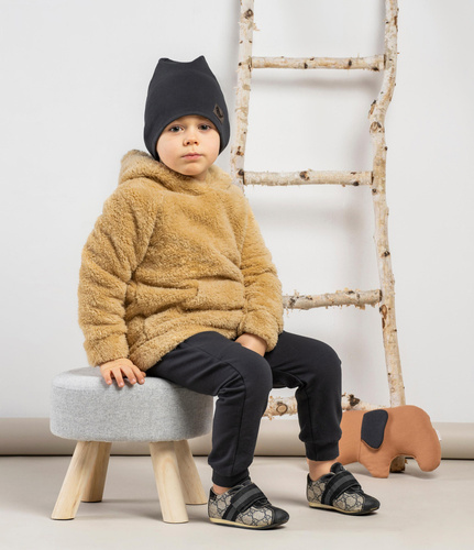 194056 Miki Czapeczka Nicol