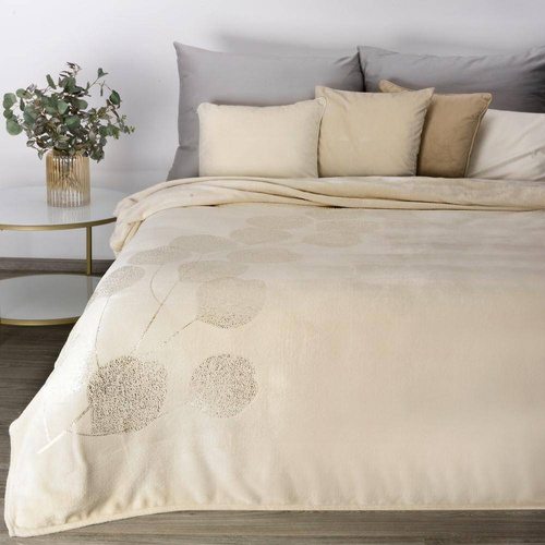 Koc narzuta z mikrofibry z błyszczącym nadrukiem liści Ginko 2 Eurofirany miodowy