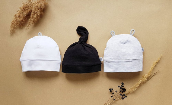 1615C Universal Czapka niemowlęca Marija - czarna