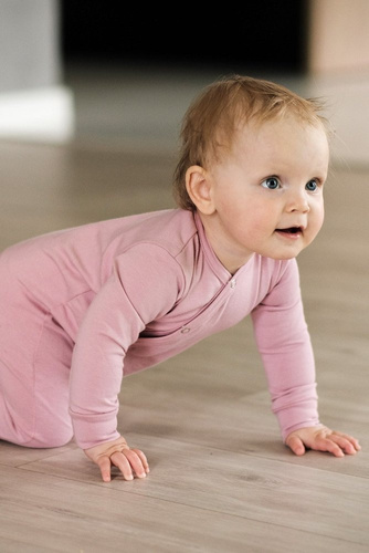 SLE.4294 Pajacyk niemowlęcy Doctor Nap - papaya