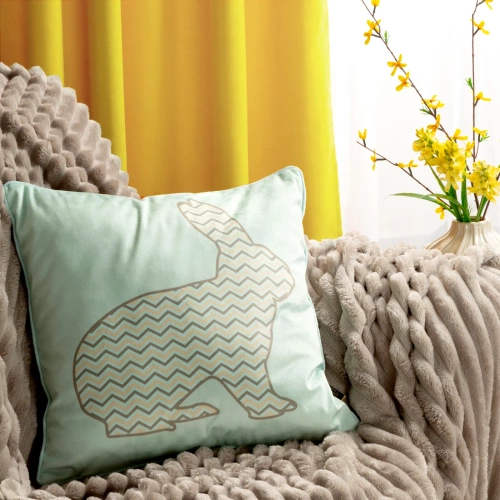 Poszewka wielkanocna Wiosna 1 z weluru zdobiona nadrukiem zajączka Eurofirany 