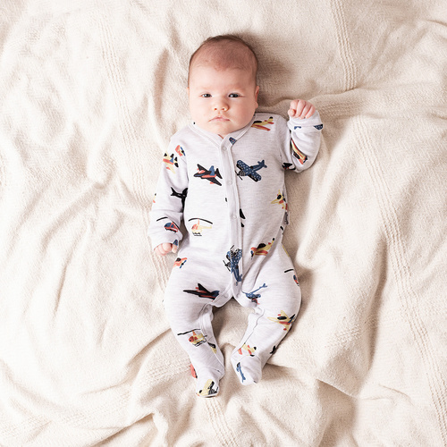 Nicol Willy 219031 – pajacyk niemowlęcy bawełniany, szary w samoloty