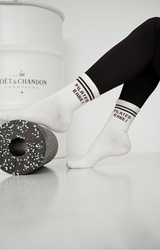 0200-189 Pilates Babe! Skarpetki damskie Milena ecru  – bawełniane