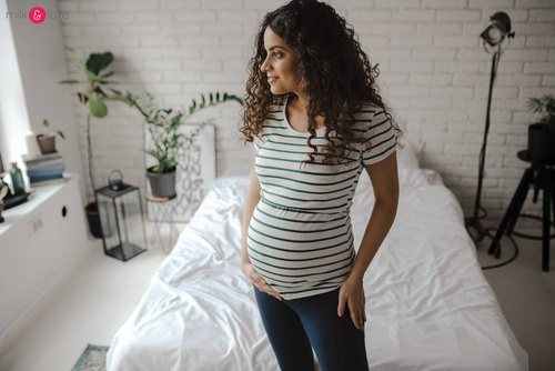 Bluzka do karmienia i ciążowa z krótkim rękawem Milk Shirt Milk&Love w biało-zielone paski