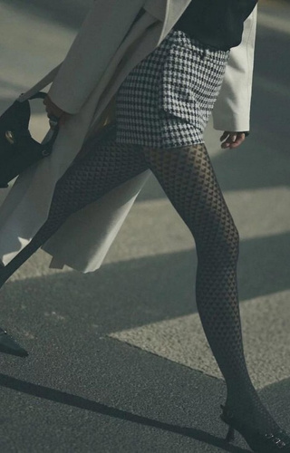 1233 Cherie Rajstopy Gabriella 60 den czarne – wzór w serduszka, 3D