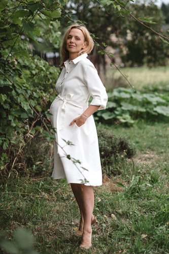 Sukienka ciążowa i do karmienia Szmizjerka Milk&Love - śmietankowa