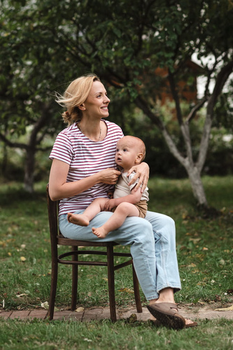 Bluzka do karmienia z krótkim rękawem Milk&Love bordowa w paski