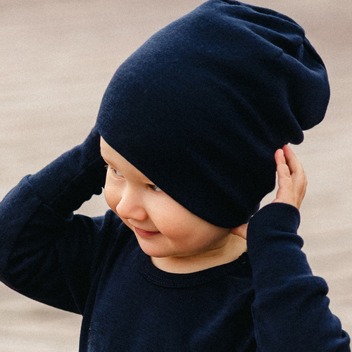 Beżowa czapka dziecięca Eevi z wełny granat – Idealna na każdą pogodę