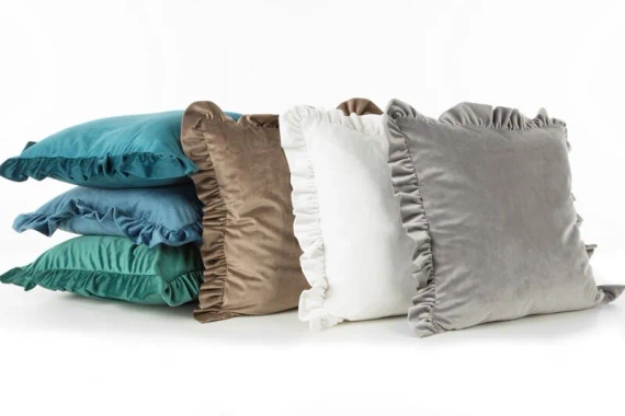 Poszewka dekoracyjna Brenda z falbanką Eurofirany kremowy