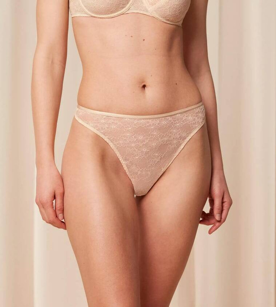 Stringi damskie Bright Spotlight High Leg string Triumph kremowy