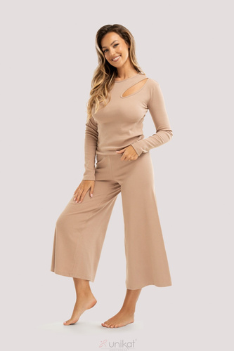 Piżama Zen beżowy– bawełniana piżama z długim rękawem i spodniami 7/8, elegancka i komfortowa