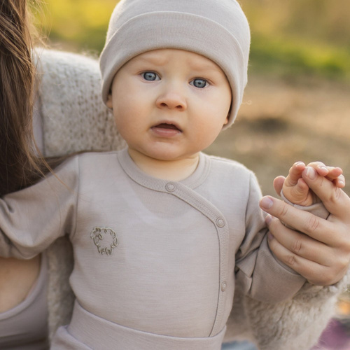 Body kopertowe z wełny merynosów Eevi - beżowe 