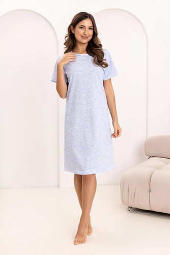 Koszula nocna 169 Regina niebieska  – bawełniana, z kwiatowym wzorem, półokrągły dekolt, krótki rękaw
