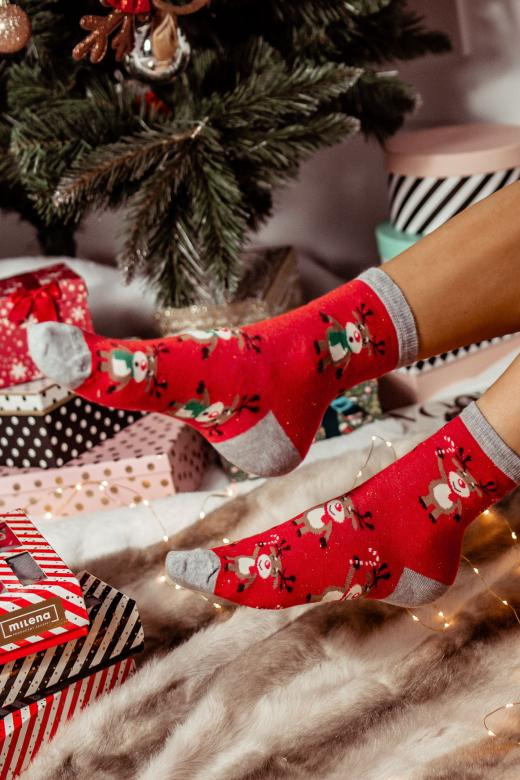 Skarpety Milena 1283.002 – Stojące Renifery, damskie świąteczne, Czerwony