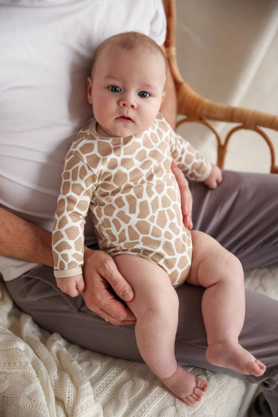Body niemowlęce z długim rękawem "Giraffe" Makoma cętki 