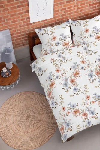 5635 A Detexpol Pastel Flowers biała w kwiaty morelowe i niebieskie pościel flanelowa bawełniana, miękka i przytulna