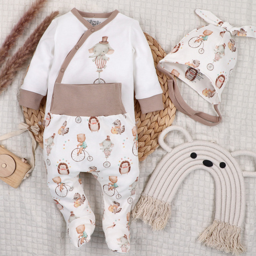 Nini Circus – niemowlęca czapeczka z bawełny organicznej, delikatna i przewiewna