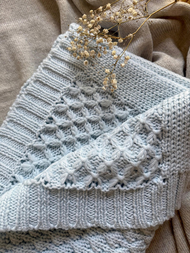 Yosoy Bubbles błękitny  – koc dziecięcy z wełny merino, miękki, oddychający, dwustronny