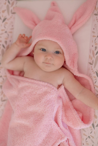 Niemowlęce okrycie kąpielowe Pink ręcznik Sensis - różowy