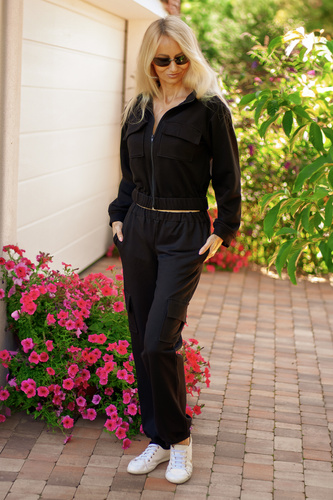 Komplet dresowy Mili Mirale – modny bawełniany dres damski z kieszeniami i zamkiem