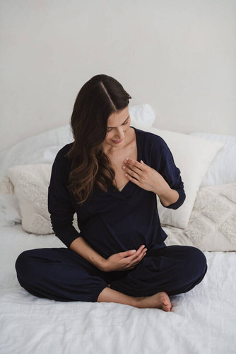 Bambusowa bluzka od piżamy ciążowej do karmienia długi rękaw Moon Milk&Love granatowy