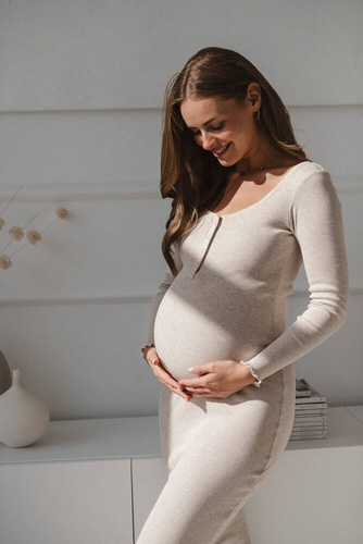 Sukienka ciążowa i do karmienia z dzianiny w prążek Tummy Milk&Love latte