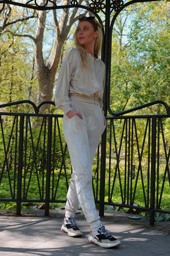 Komplet dresowy Goldenia Beige Merribel