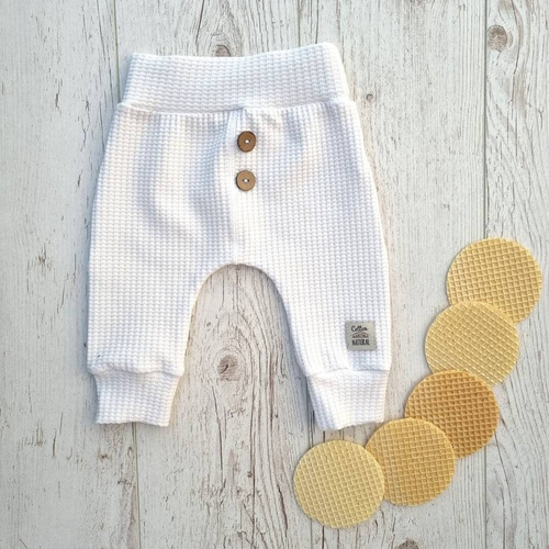 Spodnie niemowlęce dresowe "Natural Waffel" Makoma white 