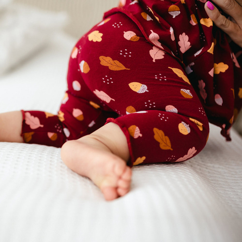 Bawełniane legginsy dziewczęce Fluffy Tails – bordowe, druk