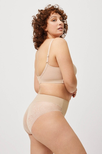 Figi Ysabel Mora 19617 beżowe – elegancka bielizna z koronką, komfortowa