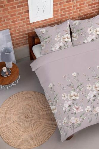 5636 B Detexpol Pastel Flowers liliowa w kwiaty pudrowo-różowe pościel flanelowa bawełniana, miękka i przytulna