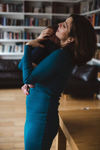 Sukienka ciążowa i do karmienia z dzianiny w prążek Tummy Milk&Love szmaragdowy