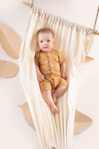 Rozpinany rampers z nadrukiem Free Soul Pinokio - żółty druk