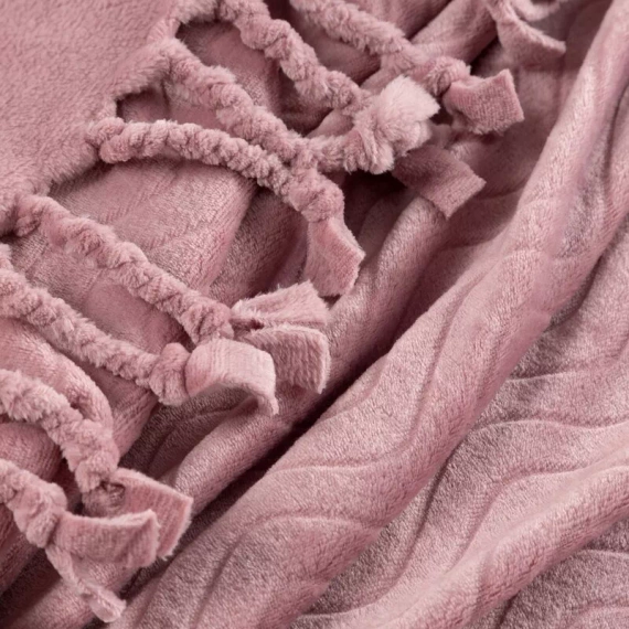 Koc narzuta z frędzlami Emma Eurofirany pudrowy