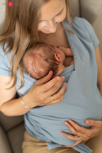 Bluzka do kangurowania milk and love dla mamy Milk&Love błękitny