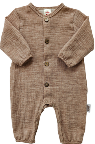 Pajac muślinowy Just Muslin Makoma latte– naturalny komfort, 5 kolorów