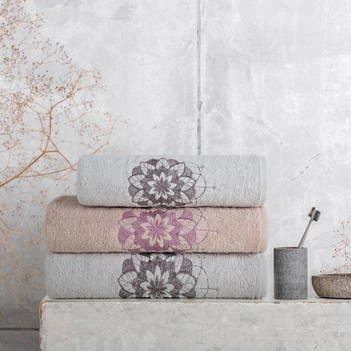 Komplet ręczników Lotus z haftem z motywem mandali Eurofirany biały/czarny 