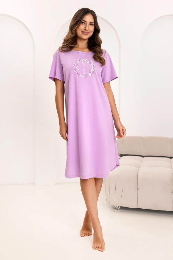 Koszula nocna Regina 176, 100% bawełna, krótki rękaw, półokrągły dekolt, nadruk- fioletowa