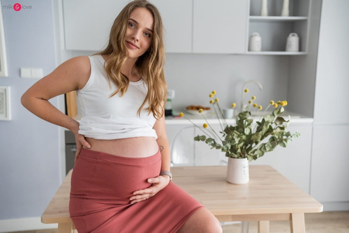 Tummy spódnica ciążowa z dzianiny w prążki Milk&Love dusty cedar