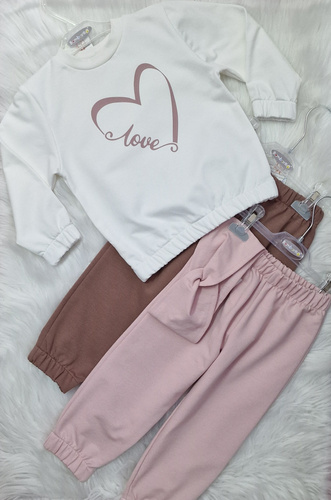 Bambarillo Love Heart – bluza dziecięca ecru, dzianina dresowa, zdobienie DTF