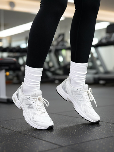 Sportowe skarpety damskie Milena Unique 0071-010 – półfrotowe